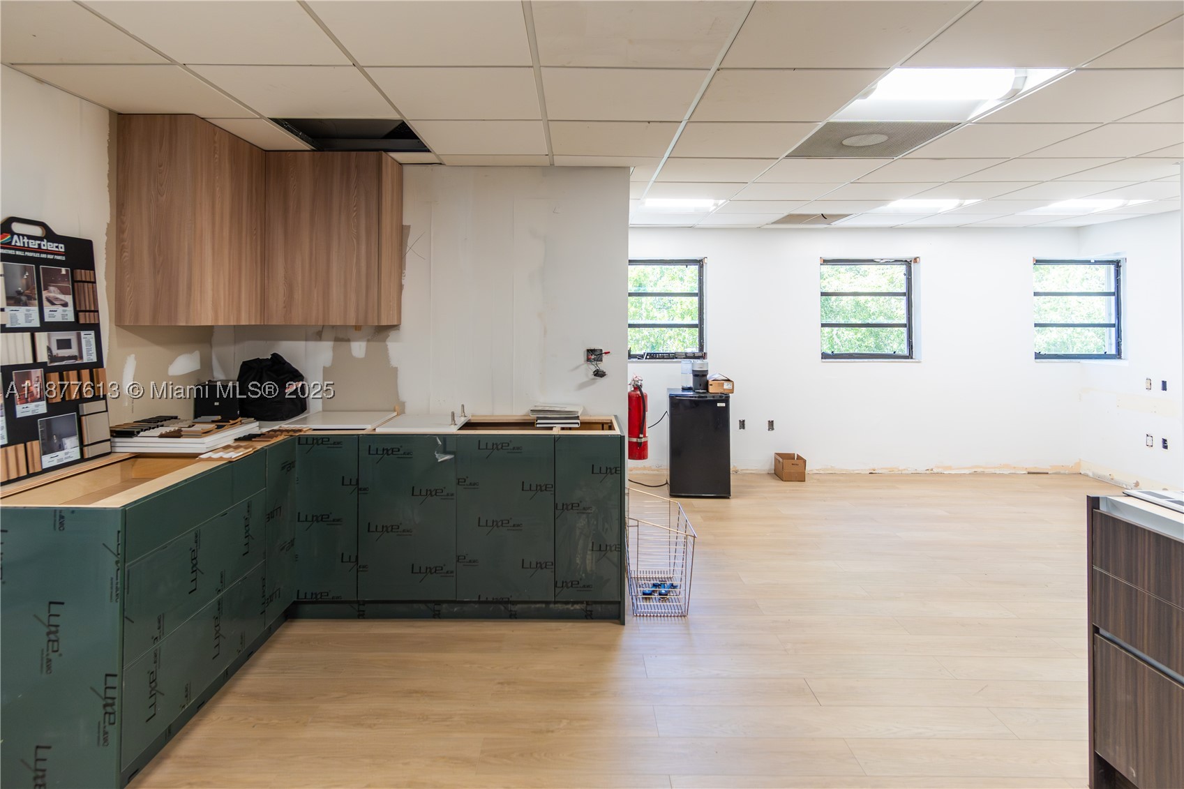A11877613 Property Photo 15