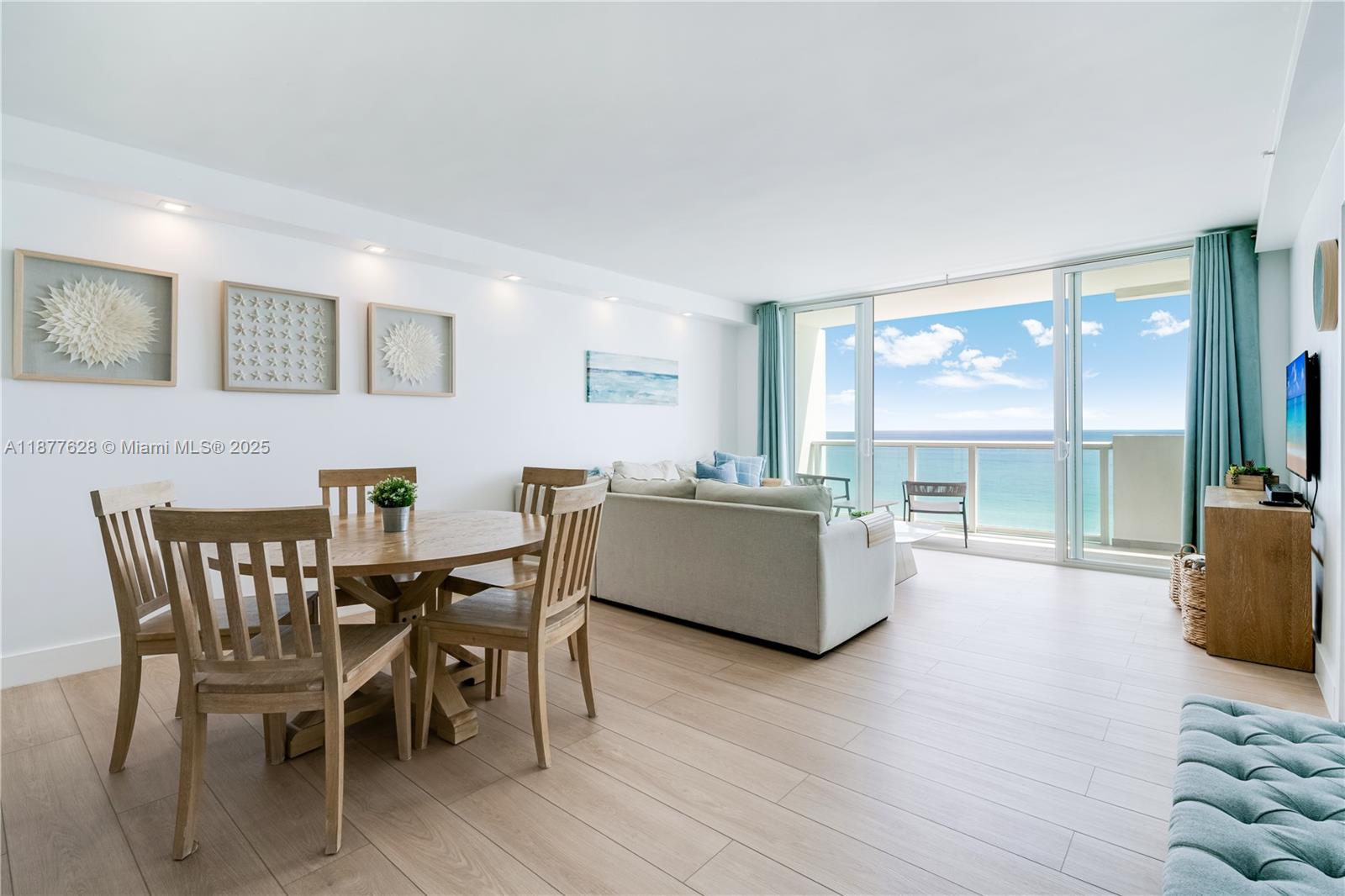 5601 Collins Ave 1011 Property Photo 4