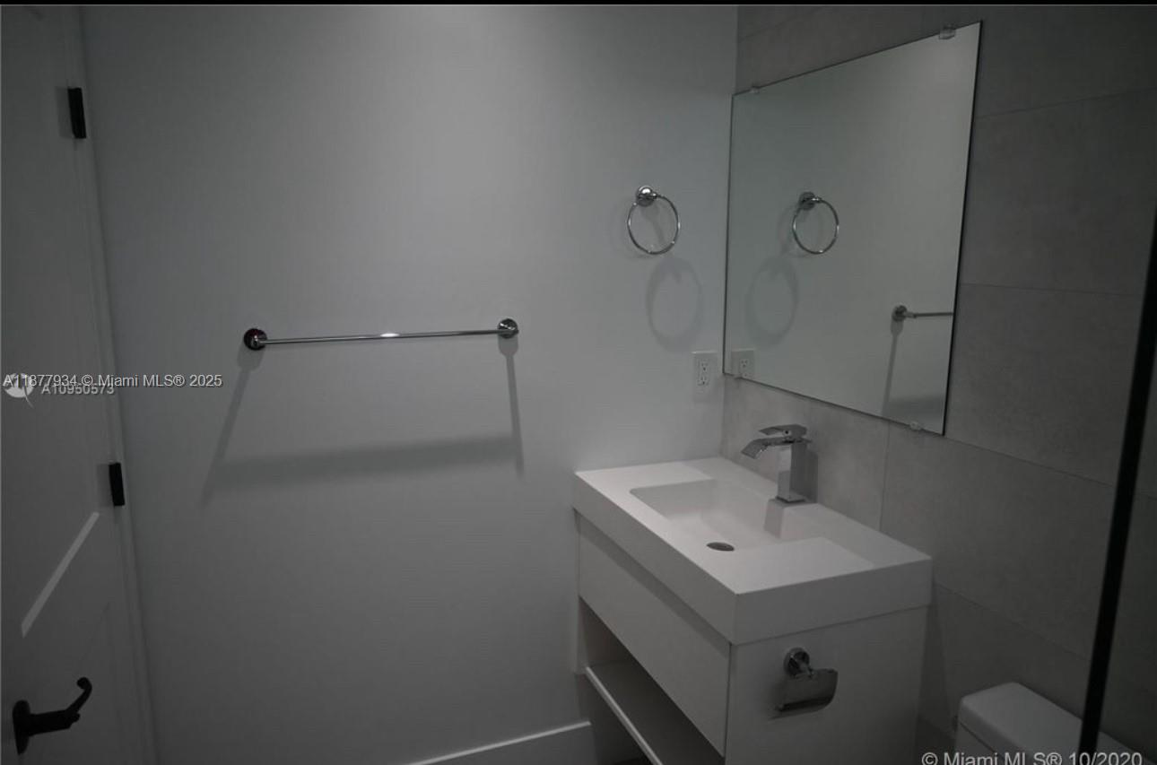 14 Coral Dr 1 Property Photo 16