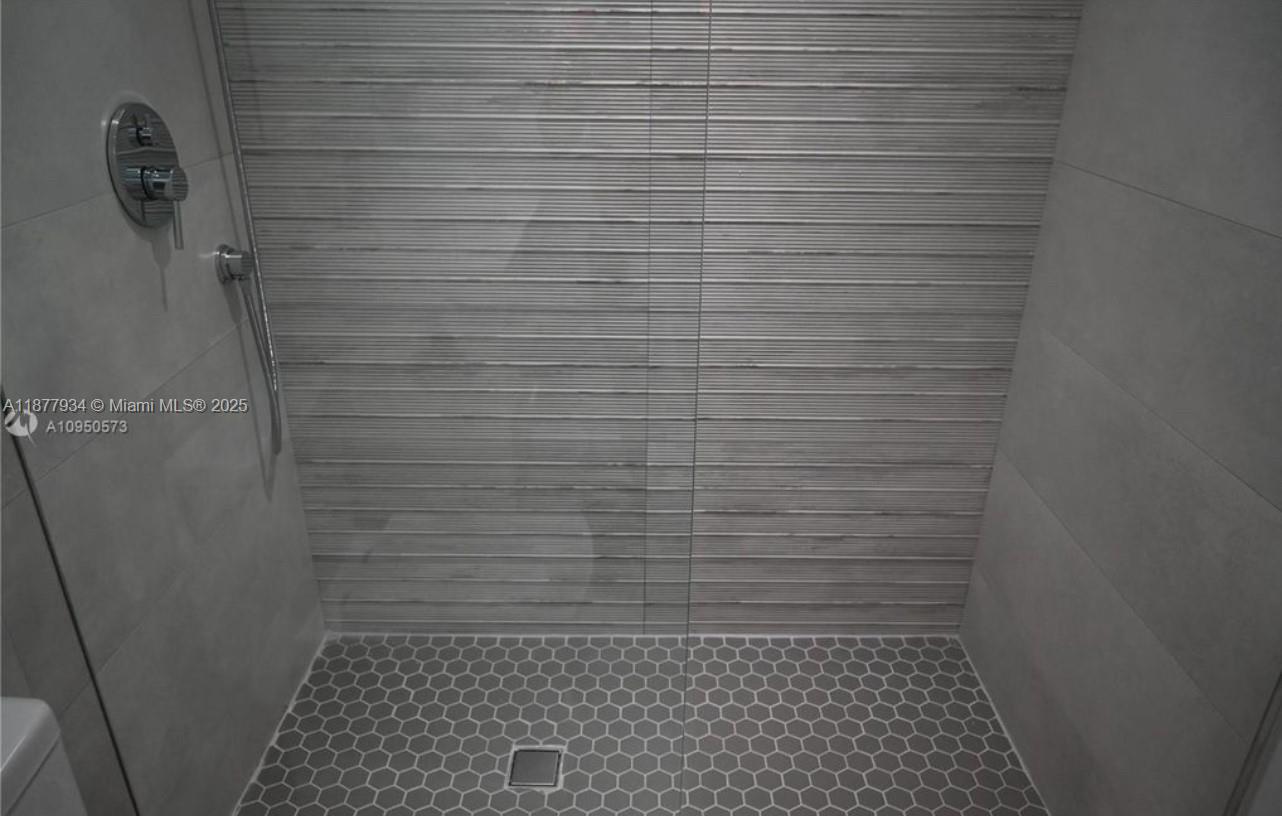 14 Coral Dr 1 Property Photo 18