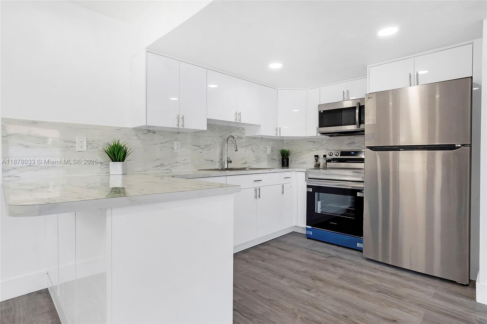 4647 Nw 15th Ct Property Photo 1