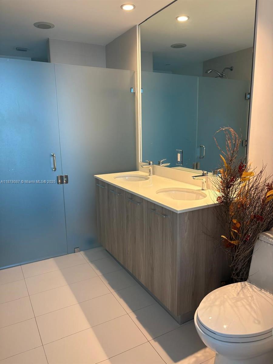 501 NE 31st St 804 Property Photo 1