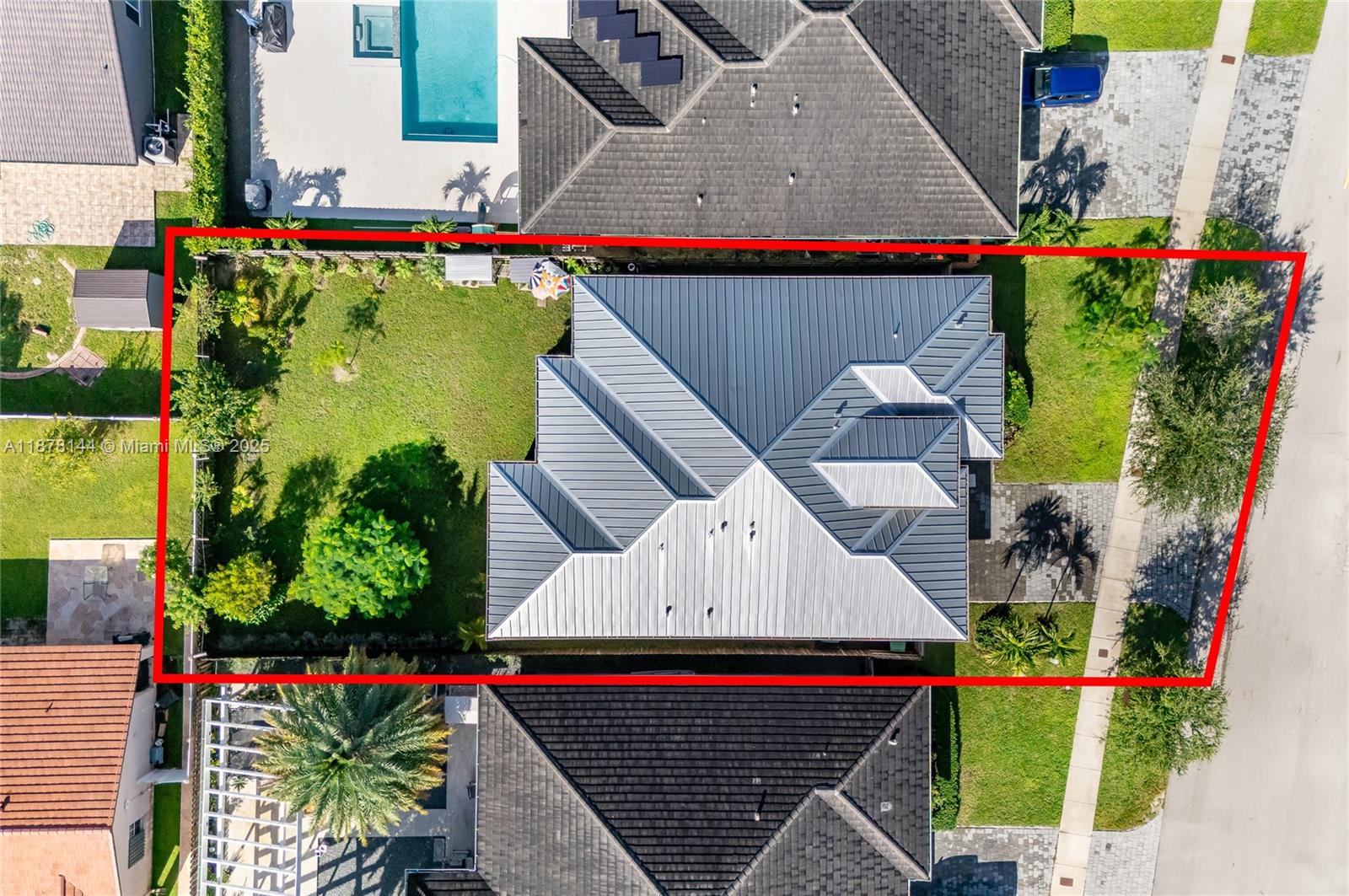 14952 Sw 177th Ter Property Photo 3