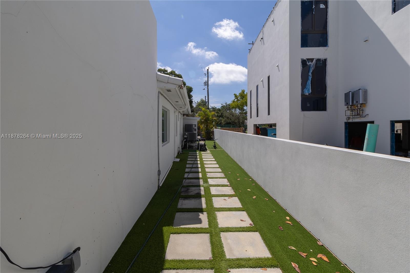 1215 N Biscayne Point Rd Property Photo 45