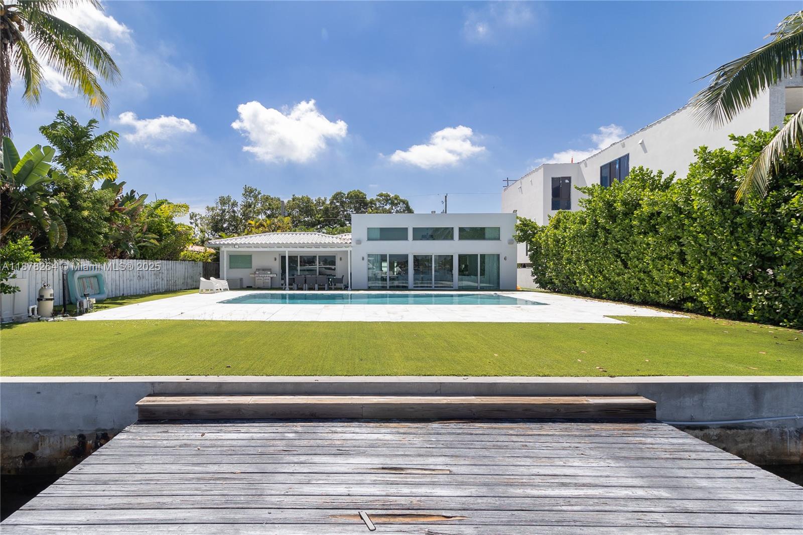 1215 N Biscayne Point Rd Property Photo 49