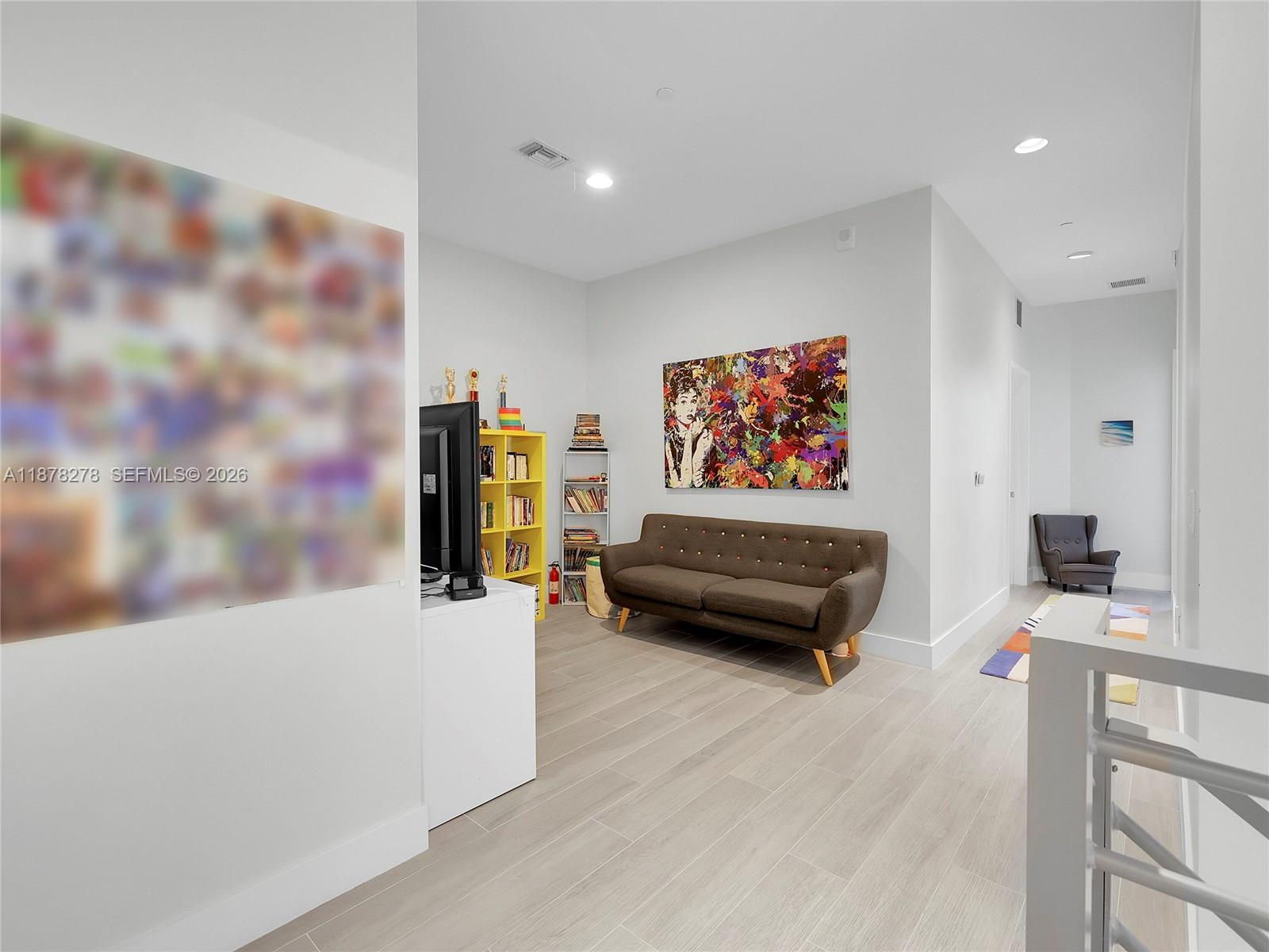 16385 Biscayne Blvd 105 Property Photo 13