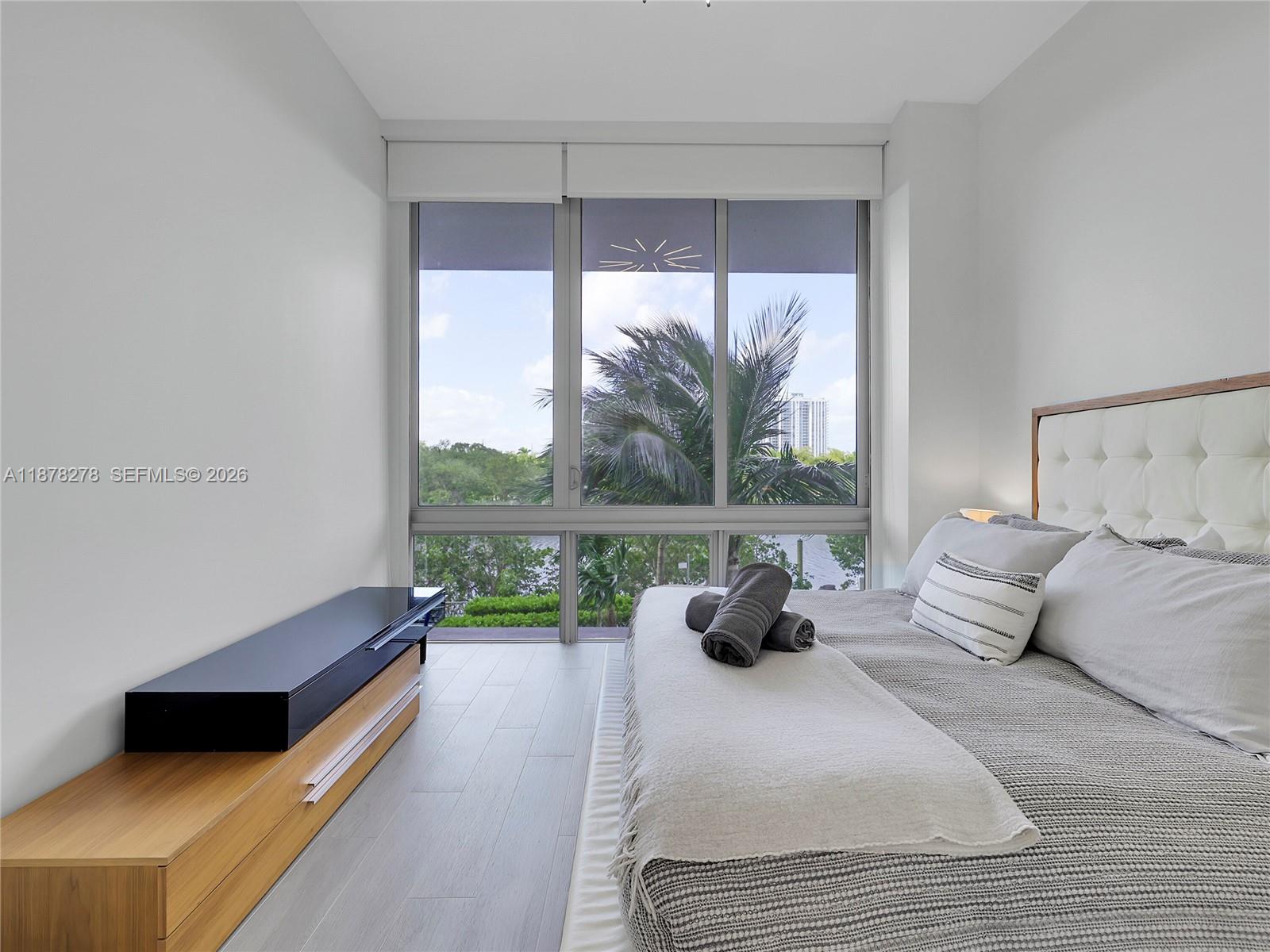 16385 Biscayne Blvd 105 Property Photo 21