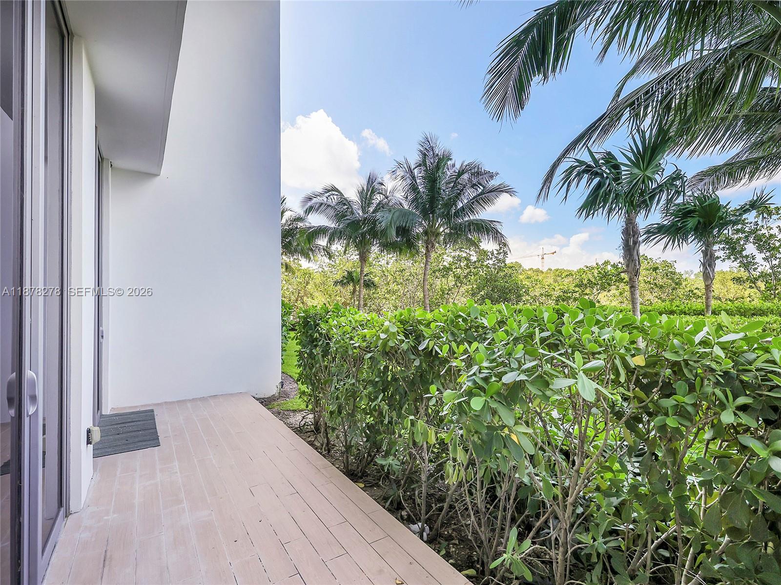 16385 Biscayne Blvd 105 Property Photo 23