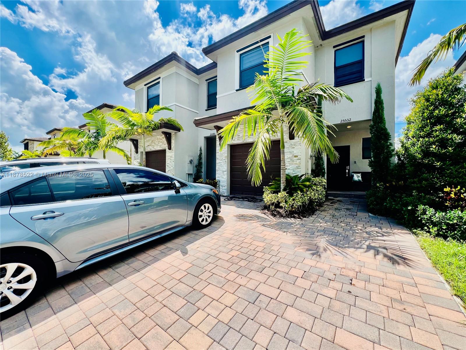 25532 Sw 108th Ave Property Photo 1