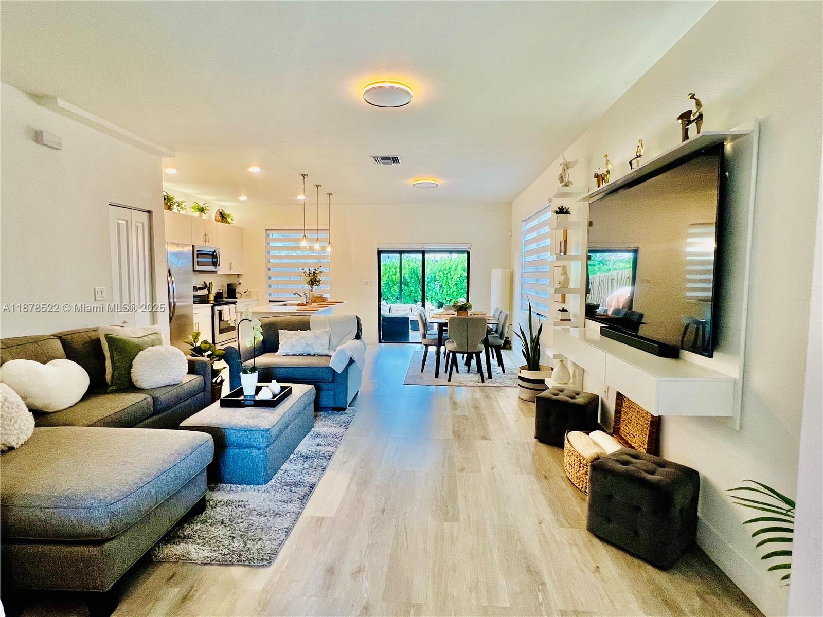 25532 Sw 108th Ave Property Photo 8