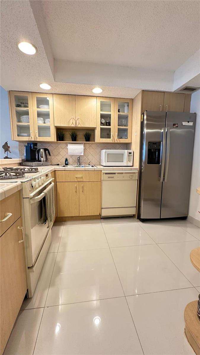2030 S Ocean Dr 725 Property Photo 5