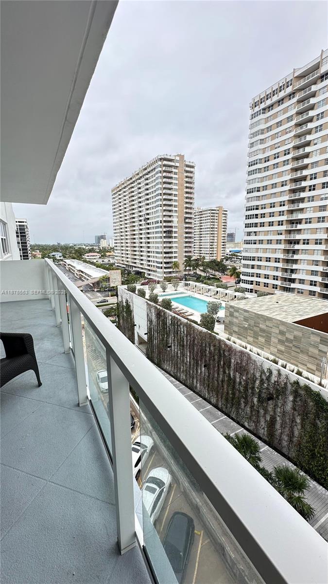 2030 S Ocean Dr 725 Property Photo 17
