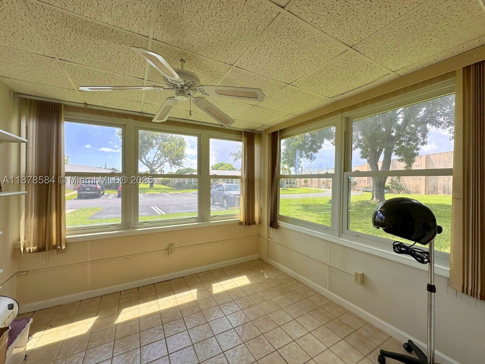 285 N High Point Blvd A Property Photo 4