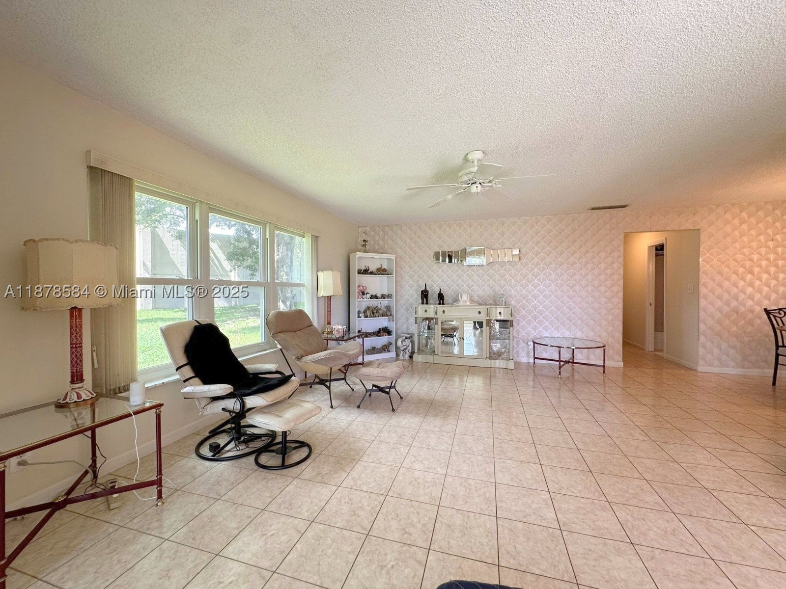 285 N High Point Blvd A Property Photo 6