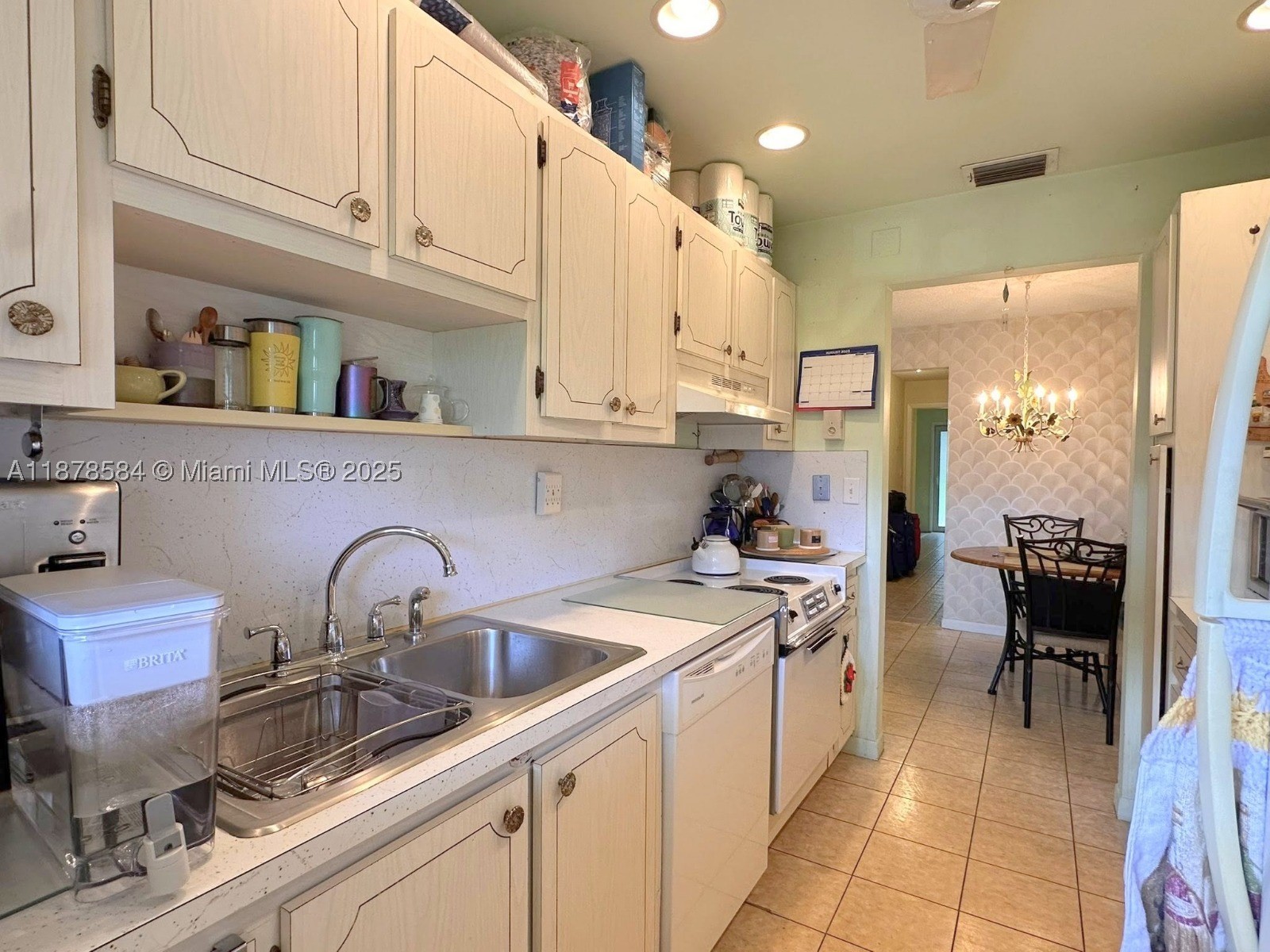 285 N High Point Blvd A Property Photo 10