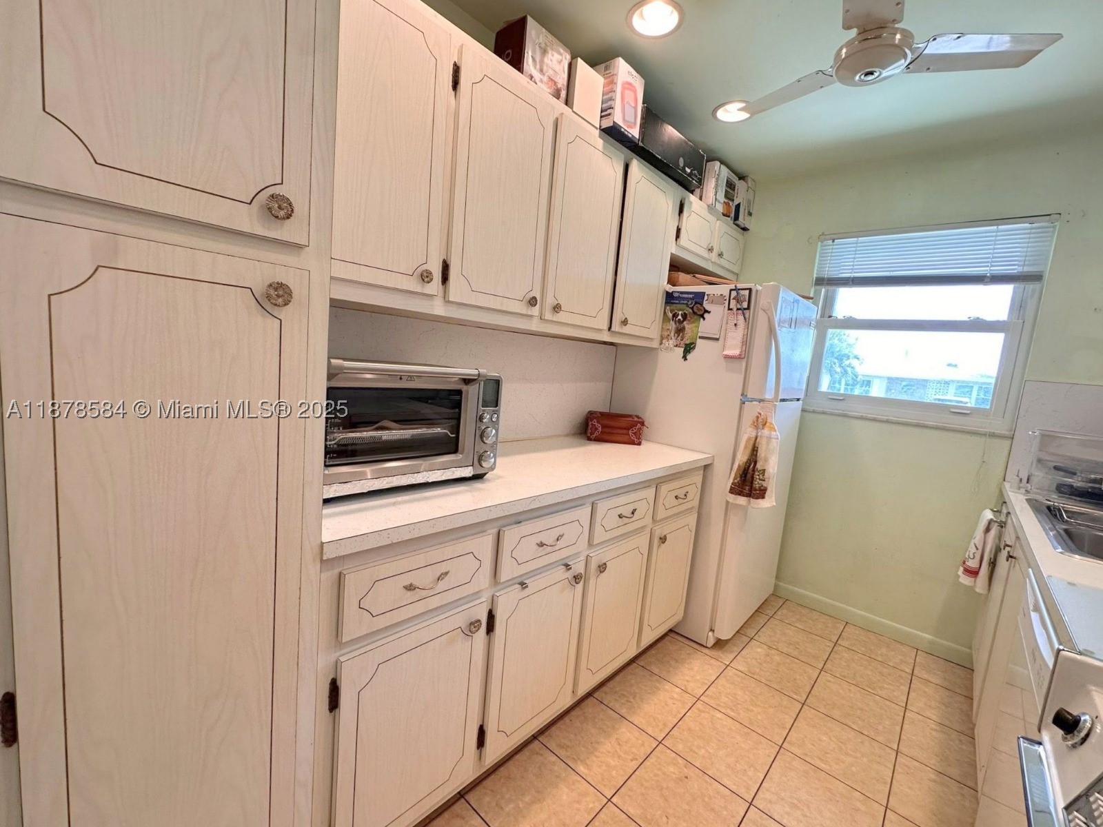 285 N High Point Blvd A Property Photo 13