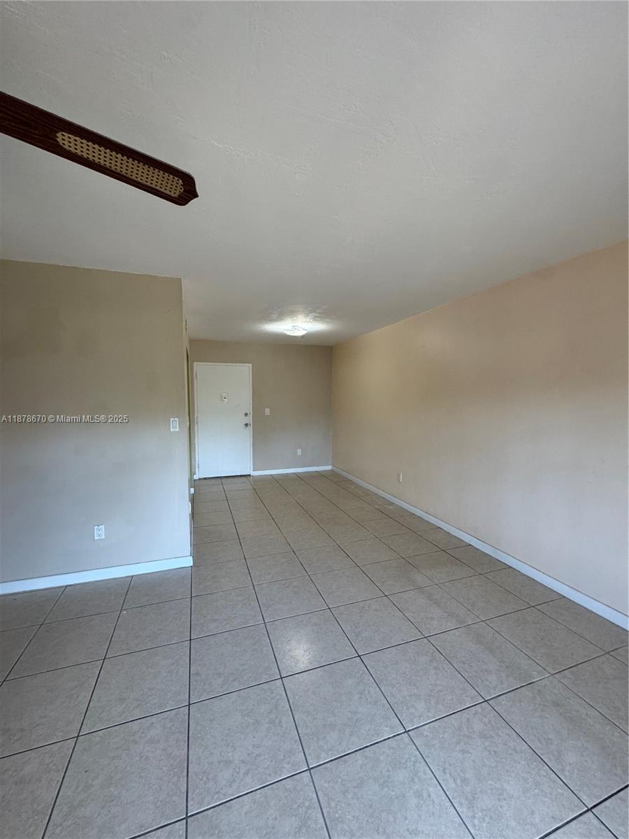 10353 N Kendall Dr Bb2 Property Photo 8