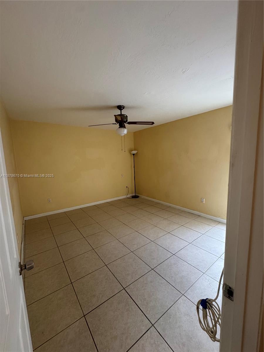 10353 N Kendall Dr Bb2 Property Photo 12