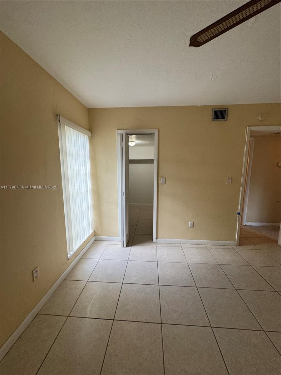 10353 N Kendall Dr Bb2 Property Photo 14
