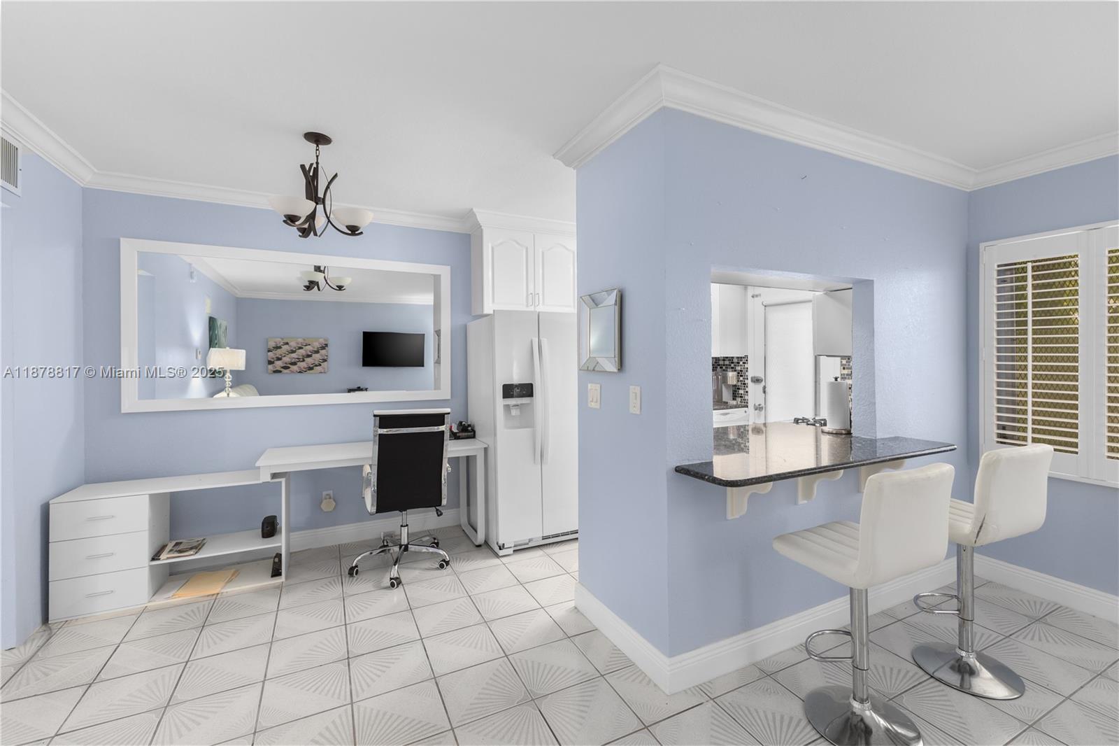 350 Collins Ave 103 Property Photo 1
