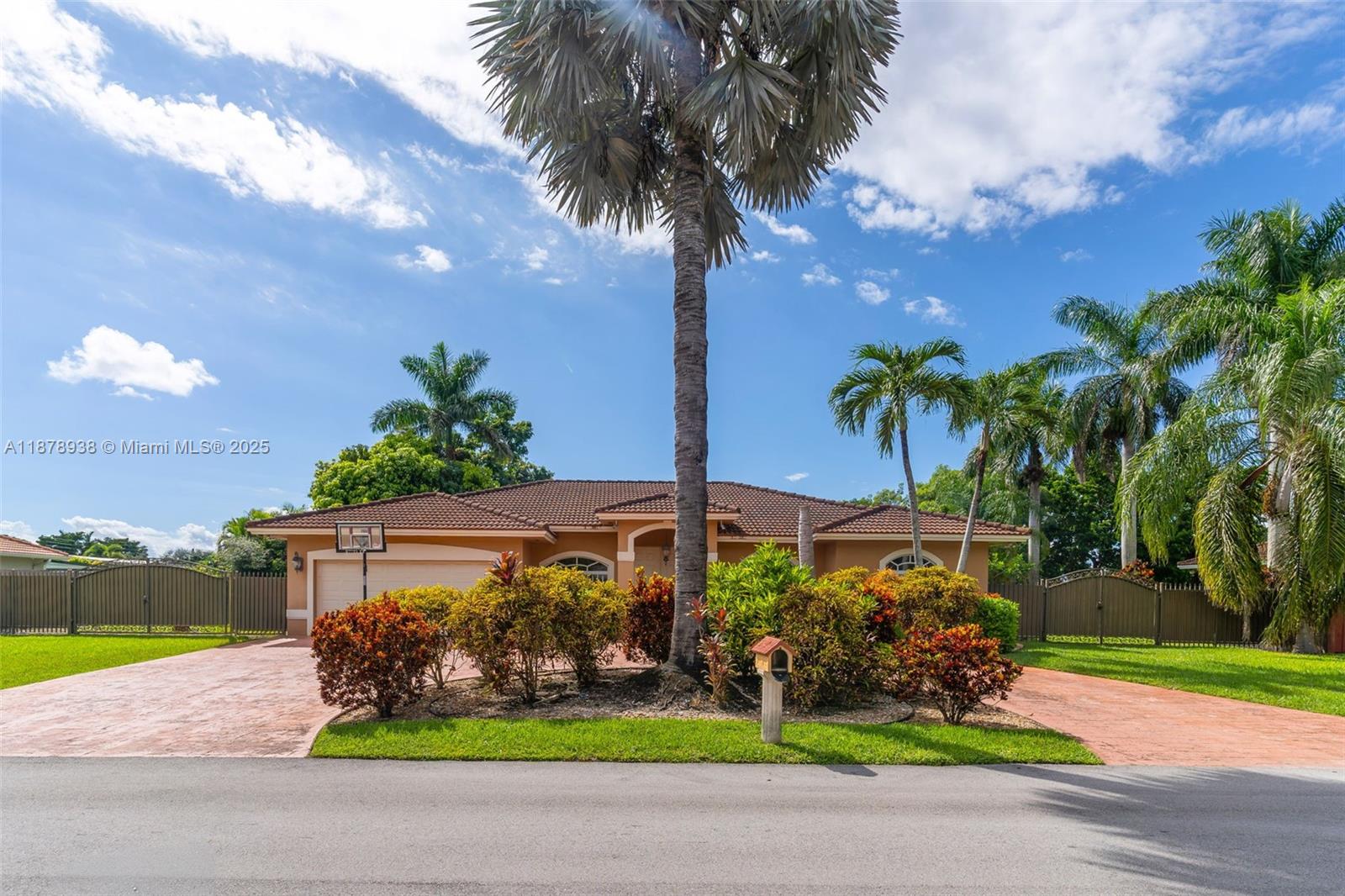 27902 Sw 159th Ct Property Photo 1