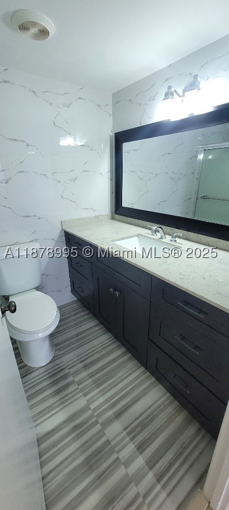 18061 Biscayne Blvd 301 Property Photo 4