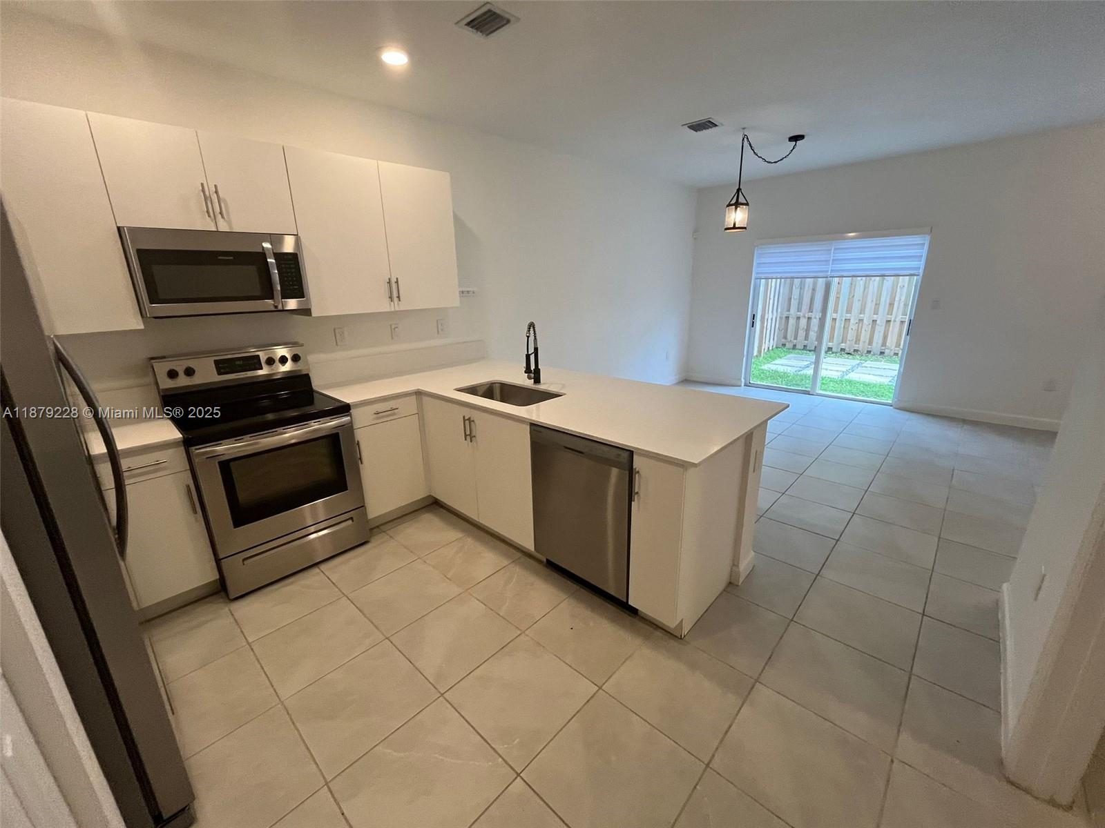 2602 Se 11th St 2602 Property Photo 7