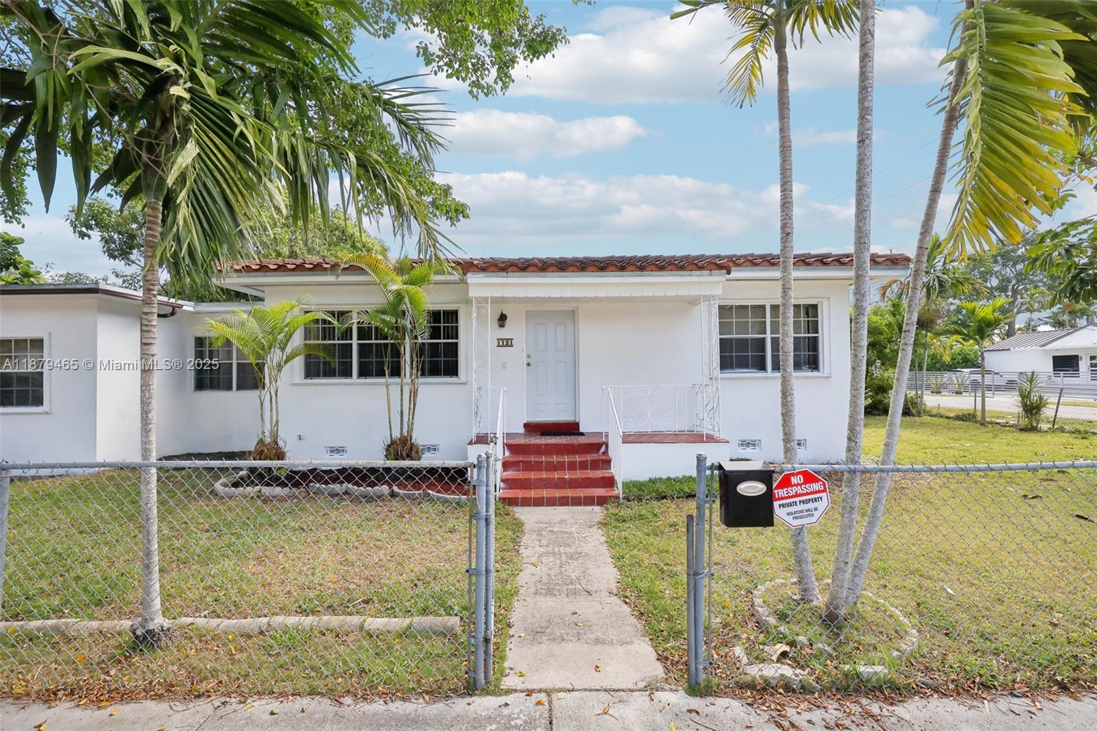 1121 Sw 36th Ave Property Photo 4
