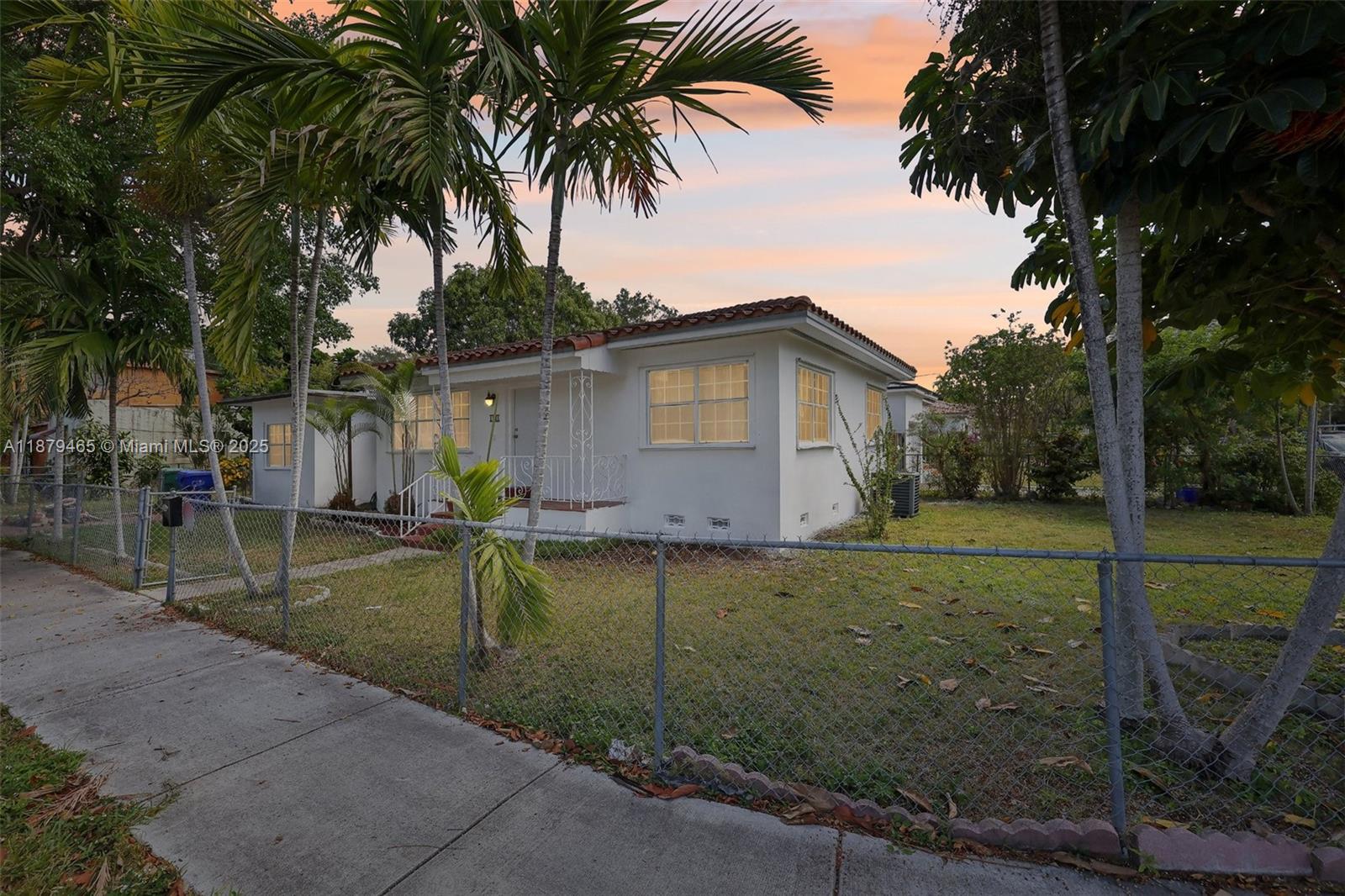 1121 Sw 36th Ave Property Photo 6