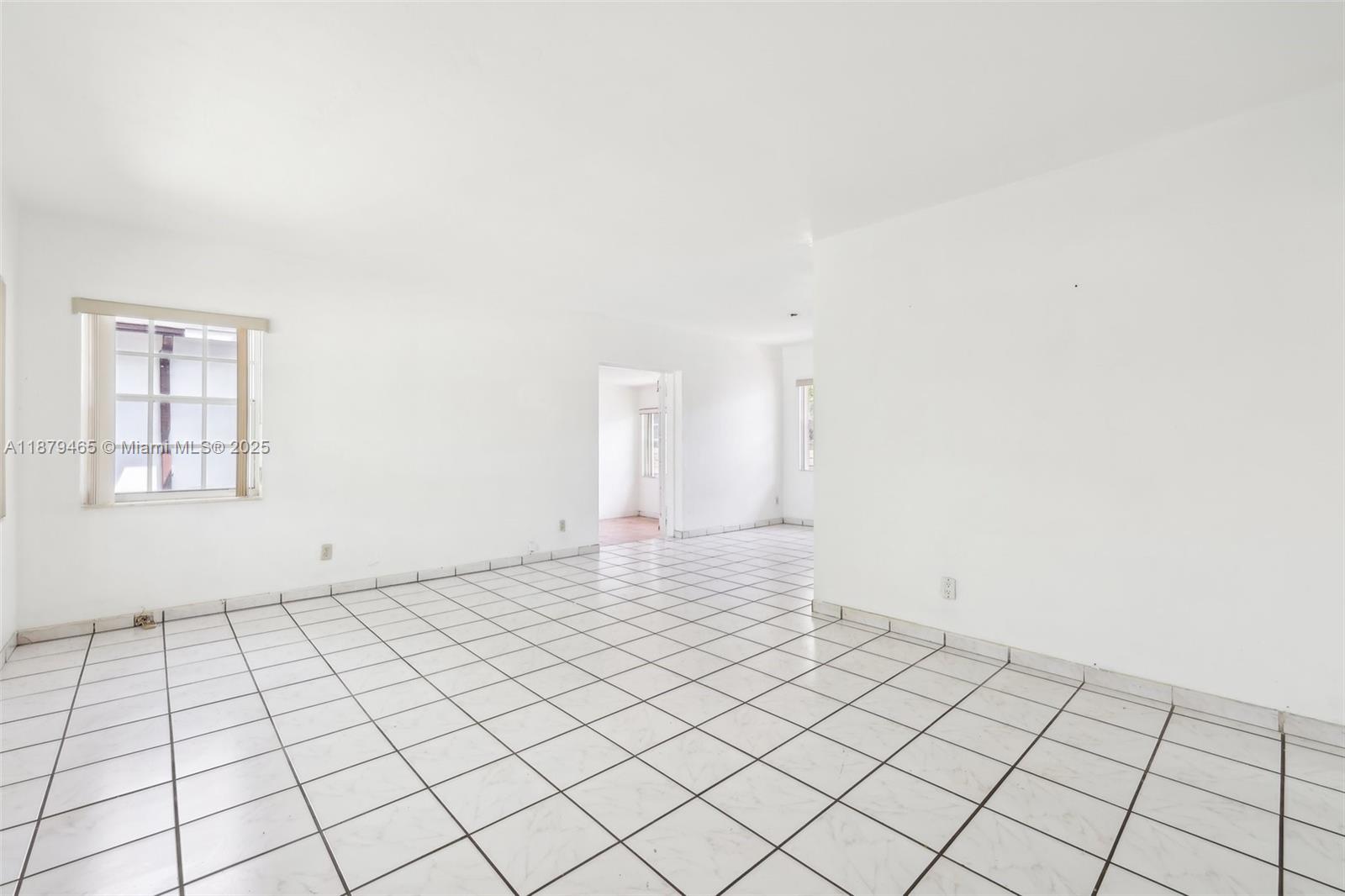 1121 Sw 36th Ave Property Photo 7