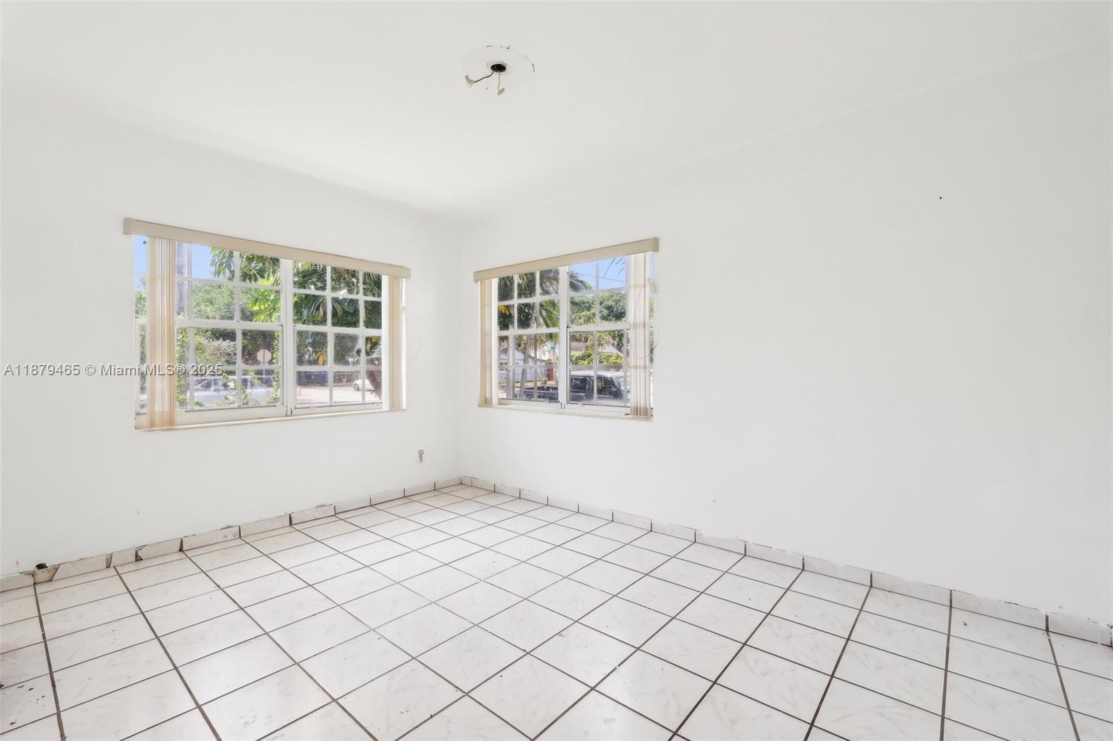 1121 Sw 36th Ave Property Photo 13
