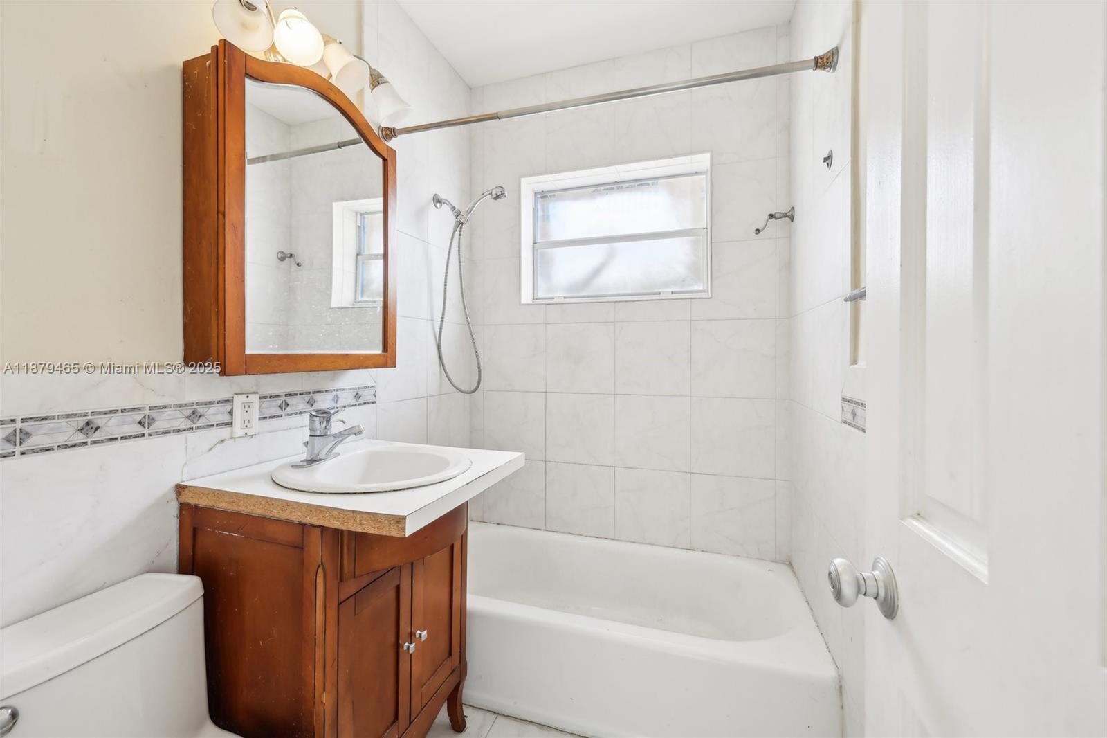 1121 Sw 36th Ave Property Photo 16