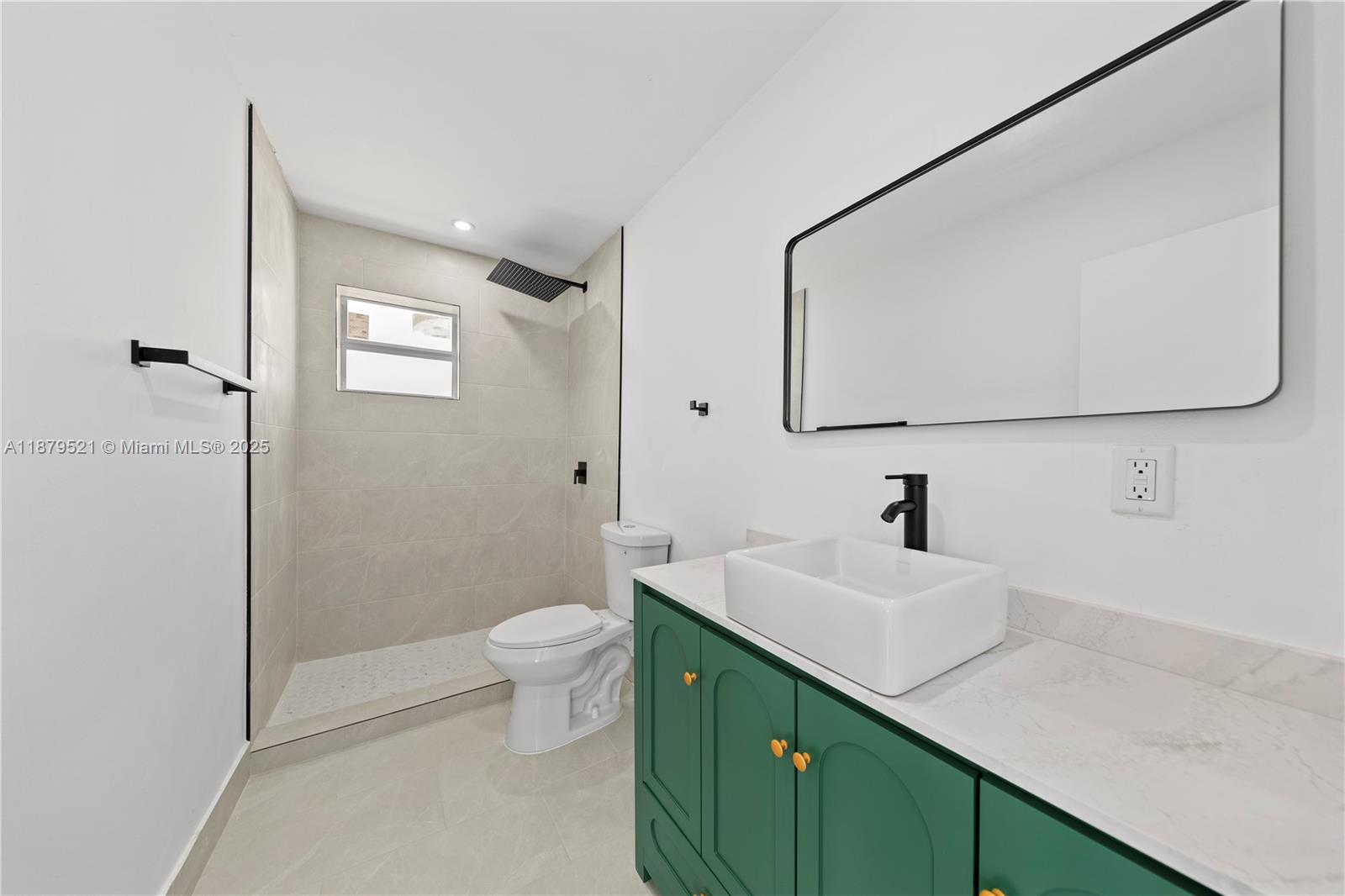 651 Nw 9th St Property Photo 11