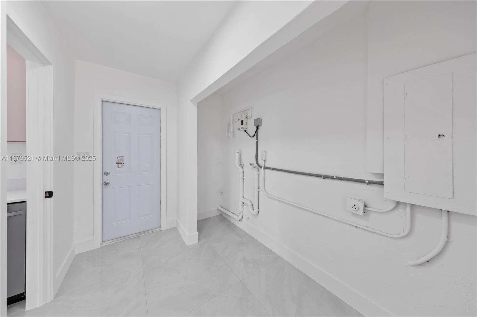 651 Nw 9th St Property Photo 12