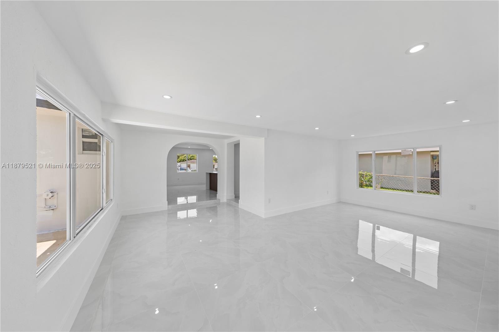 651 Nw 9th St Property Photo 16