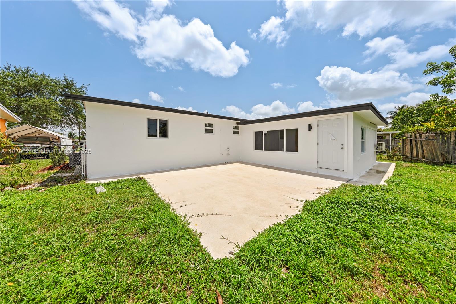 651 Nw 9th St Property Photo 23