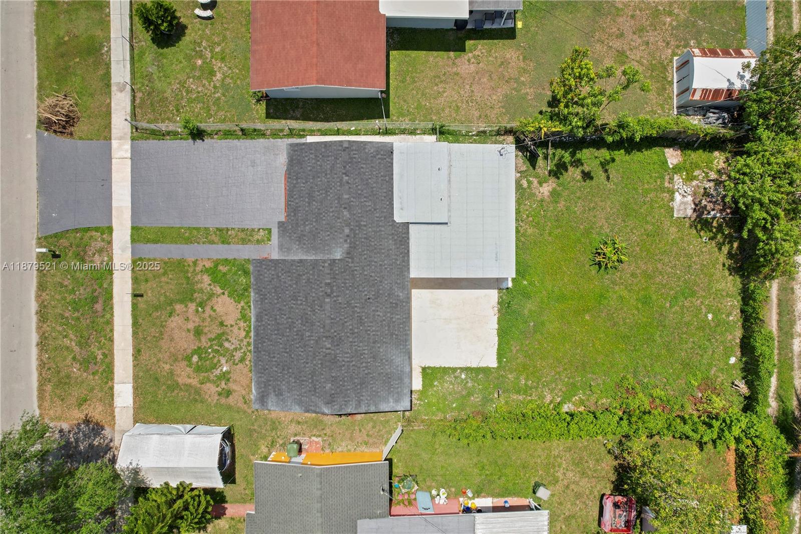 651 Nw 9th St Property Photo 33