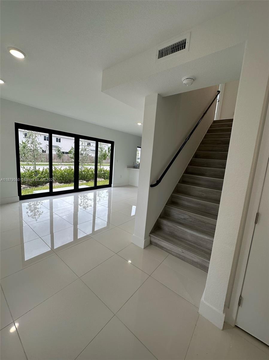 1184 Nw 3rd St 1184 Property Photo 7