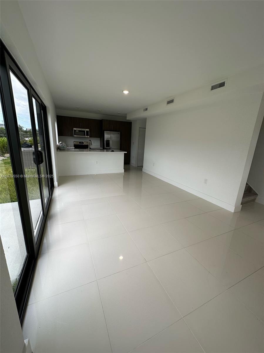 1184 Nw 3rd St 1184 Property Photo 9