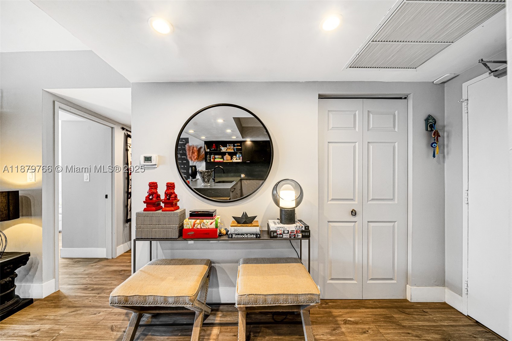 5600 Collins Ave 12e Property Photo 12