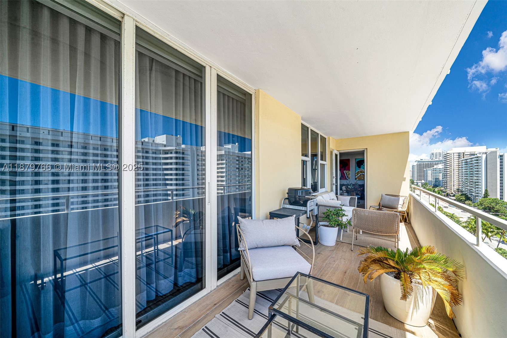 5600 Collins Ave 12e Property Photo 25