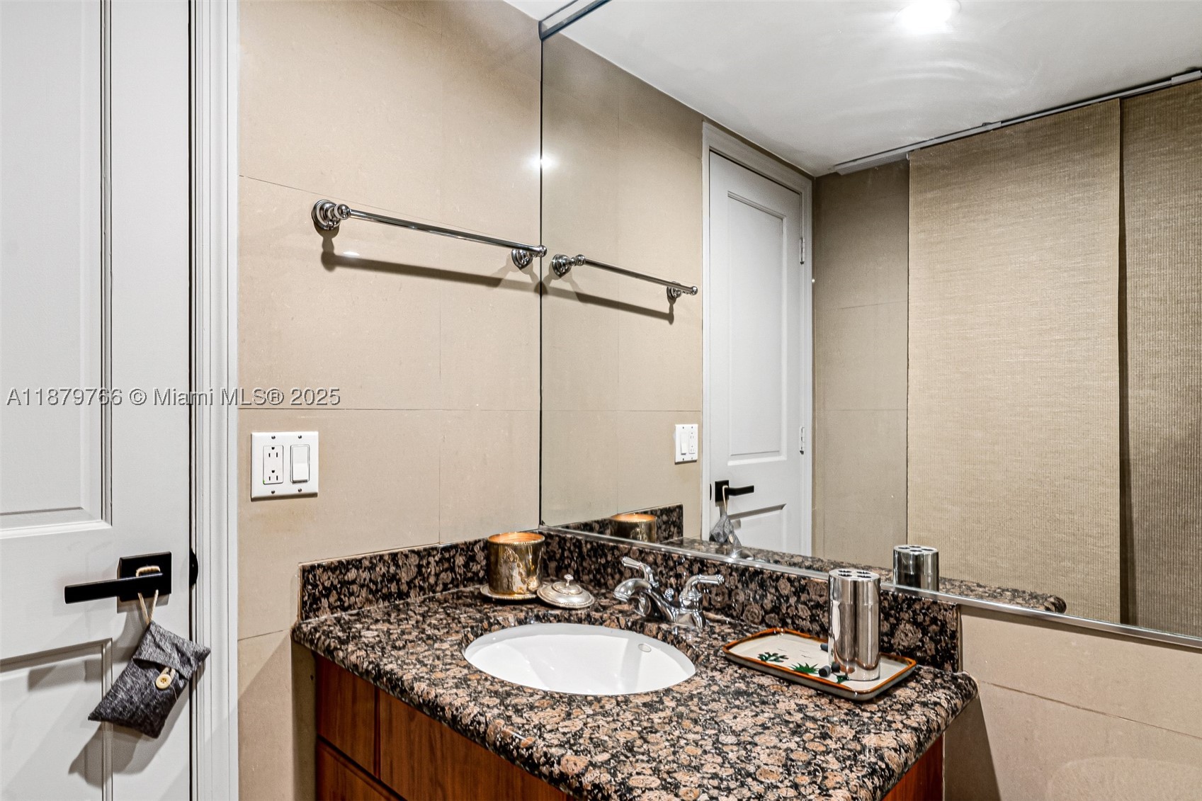 5600 Collins Ave 12e Property Photo 41