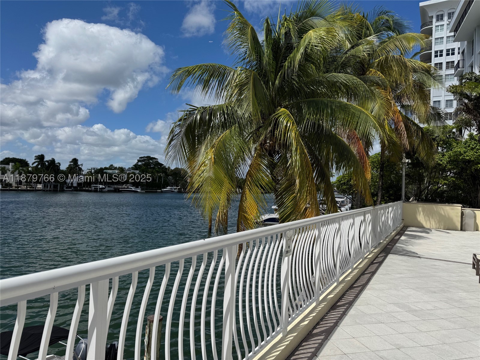 5600 Collins Ave 12e Property Photo 63