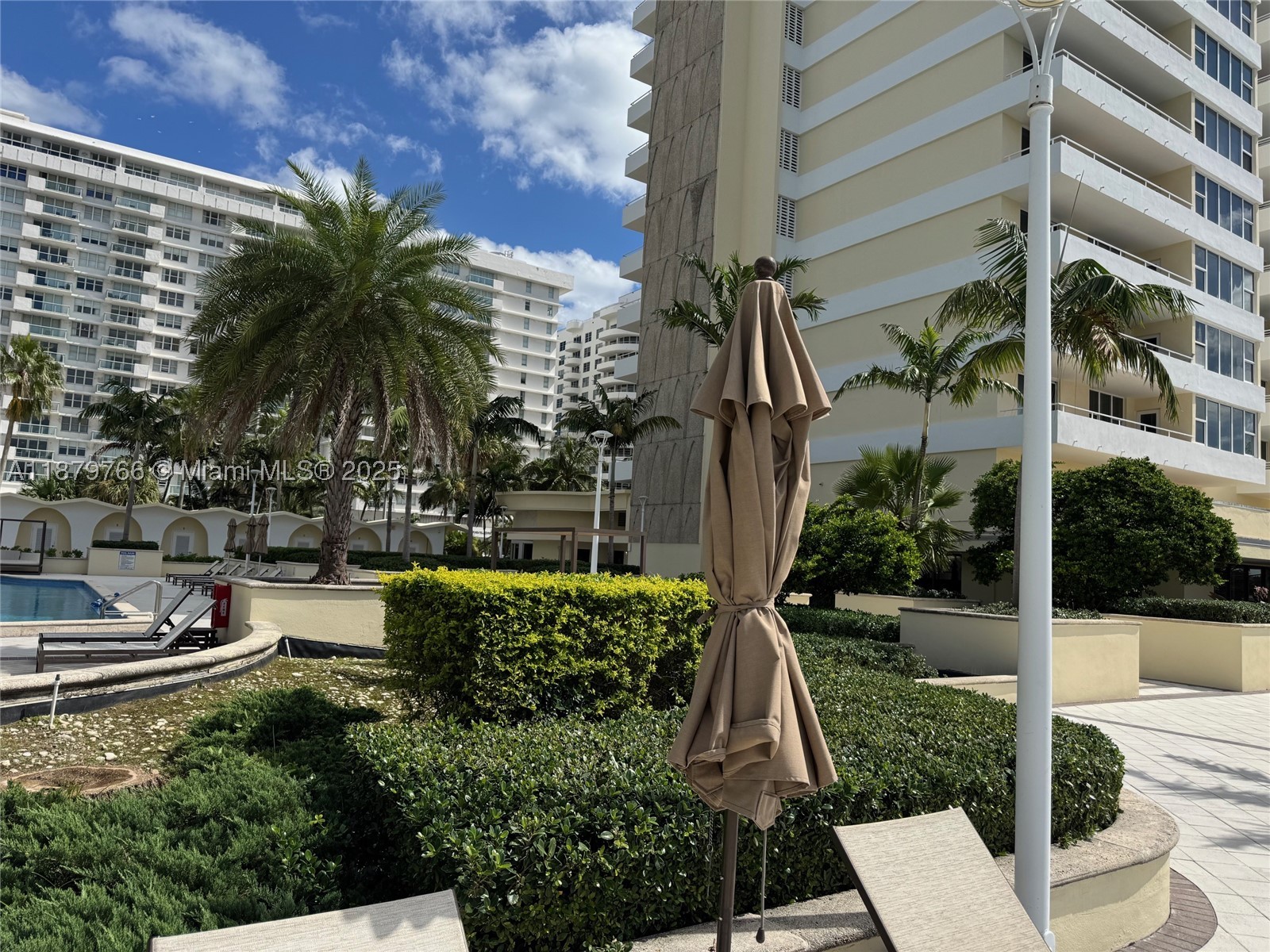 5600 Collins Ave 12e Property Photo 69