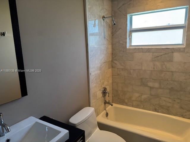 200 Ne 44th St 0 Property Photo 11
