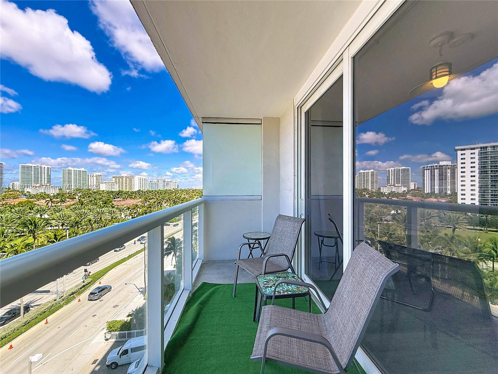 19201 Collins Ave 636 Property Photo 1