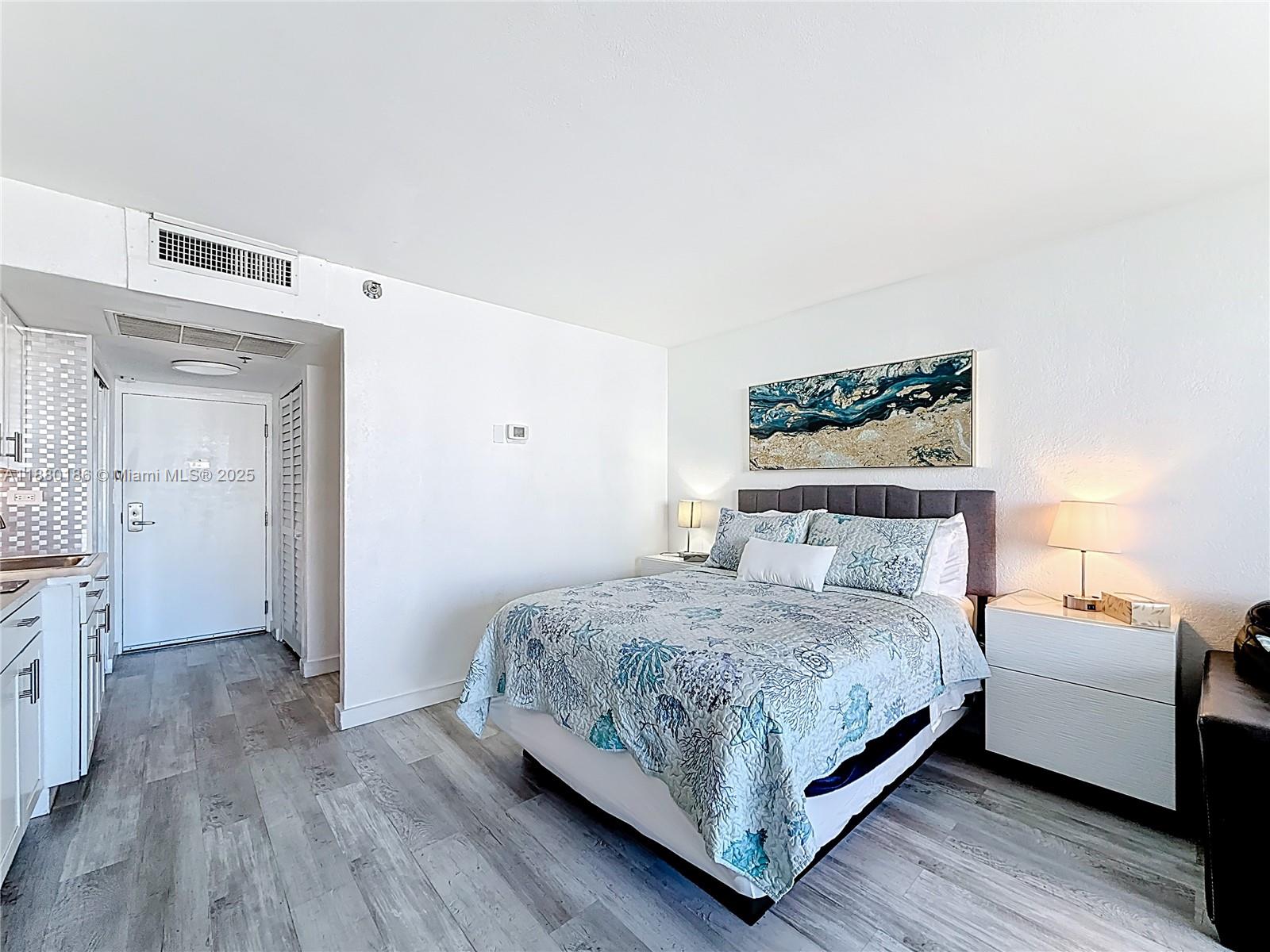 19201 Collins Ave 636 Property Photo 12
