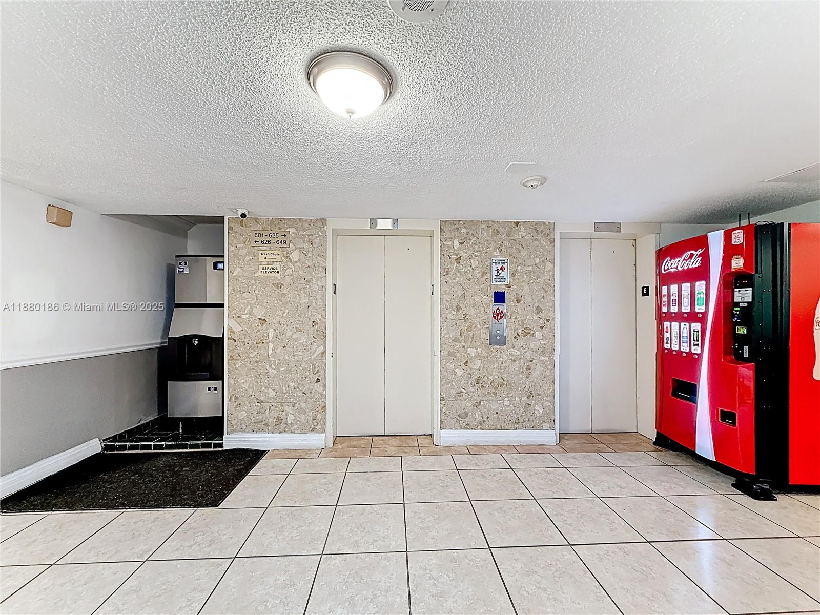 19201 Collins Ave 636 Property Photo 22