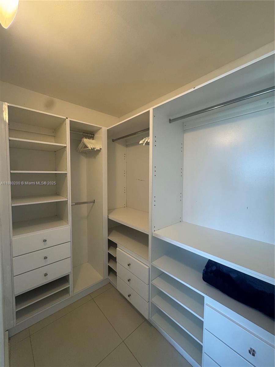 5151 Collins Ave 923 Property Photo 9