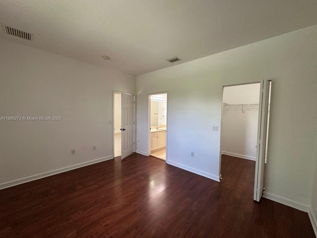 2641 Ne 4th St 204 Property Photo 12